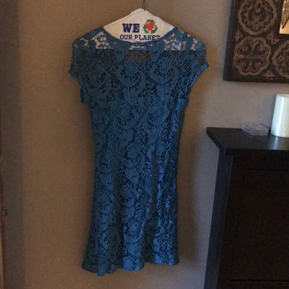 Blue lace dress - Picture 2 of 3